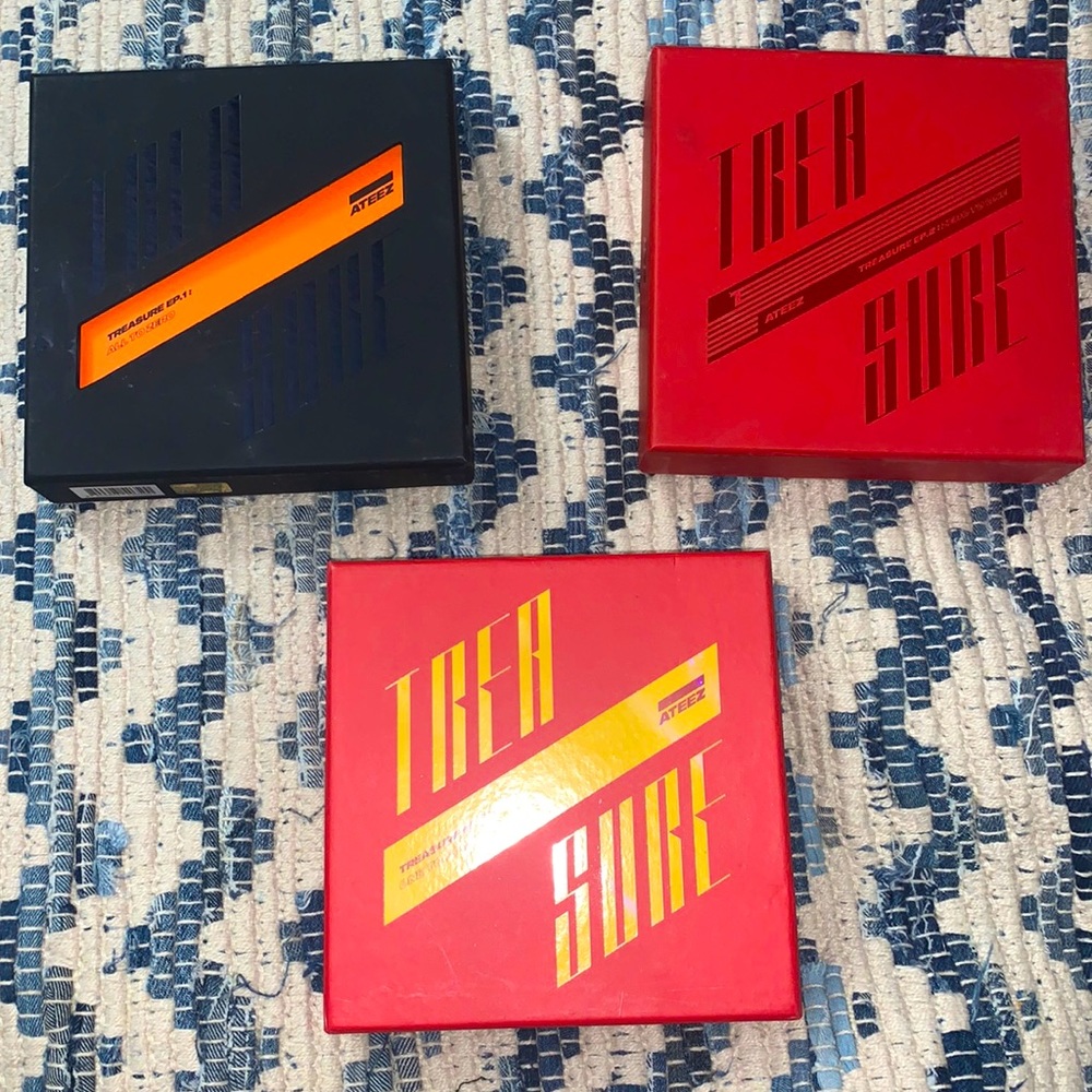 ATEEZ “Treasure EP 1-3” + Photocards